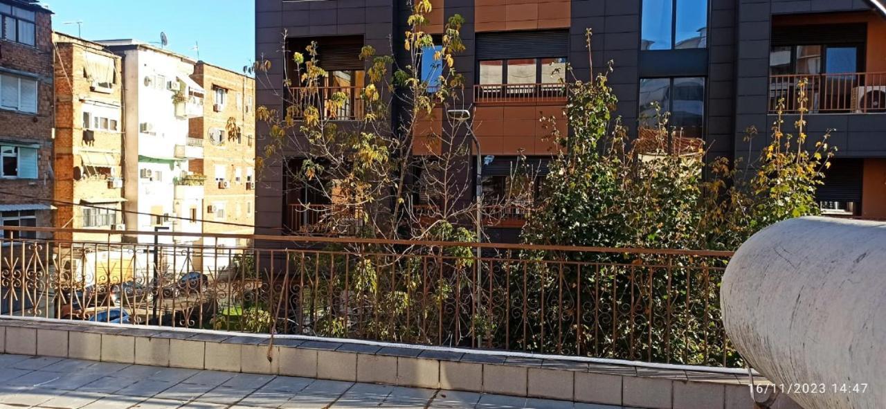Royal Hostel Tirana Exterior photo
