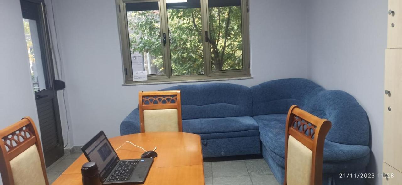 Royal Hostel Tirana Exterior photo